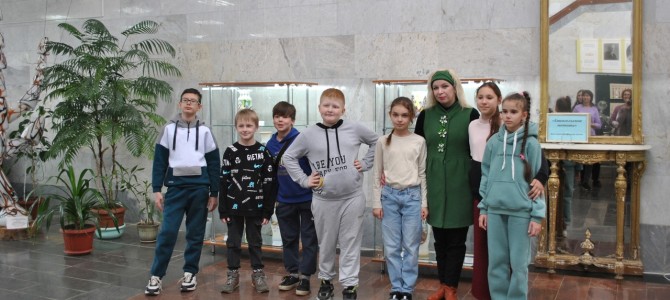 Музей стекла и хрусталя посетили школьники из города Заречный Пензенской области