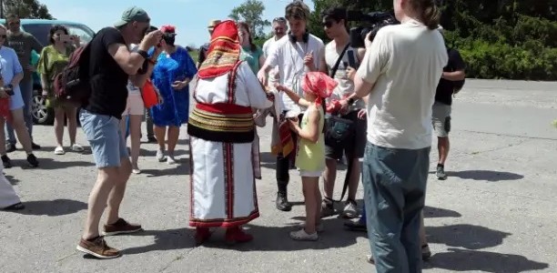 8 июля в День семьи, любви и верности село Карамалы с туристическим визитом посетили гости из г. Москвы и Санкт-Петербурга