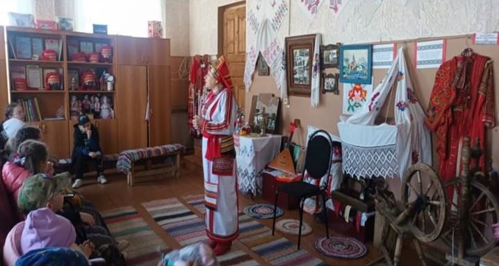 Село Карамалы посетила туристическая группа из г. Никольска